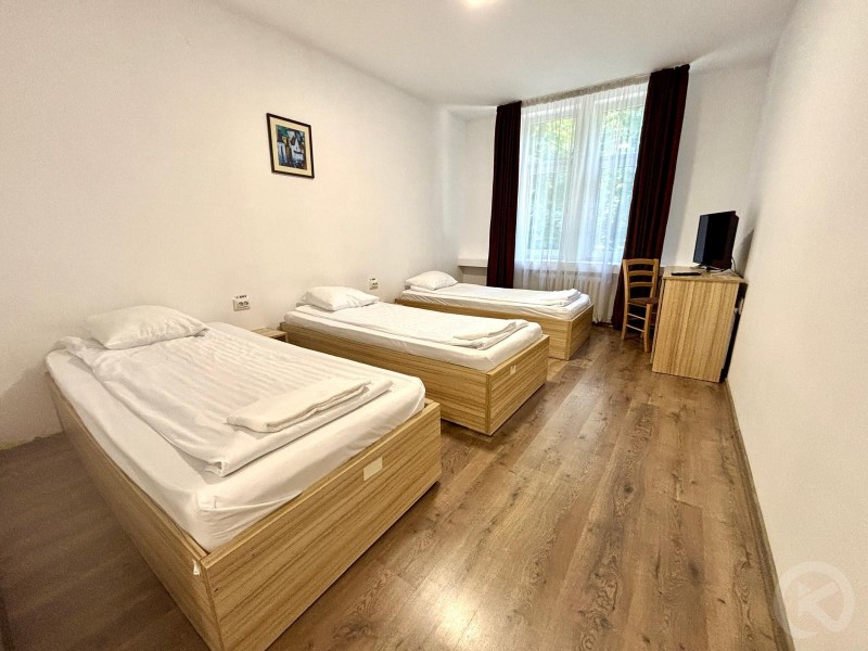 Castle Garden Hostel Arcuș 712146 thumb