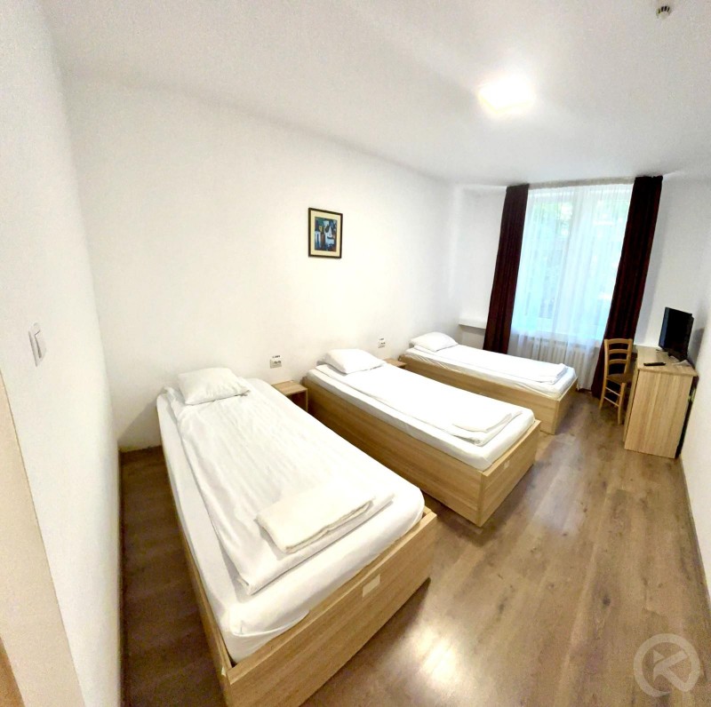 Castle Garden Hostel Arcuș 712190 thumb