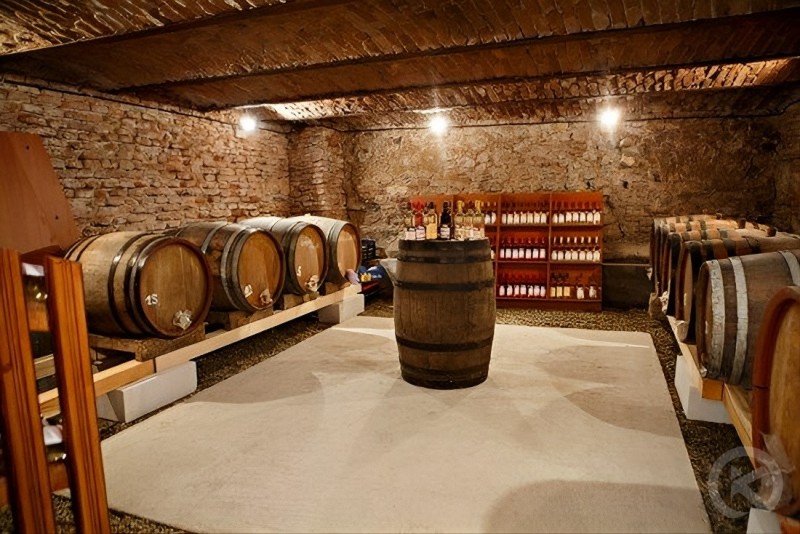 Doua Salcii Hostel Aiud 702276 thumb