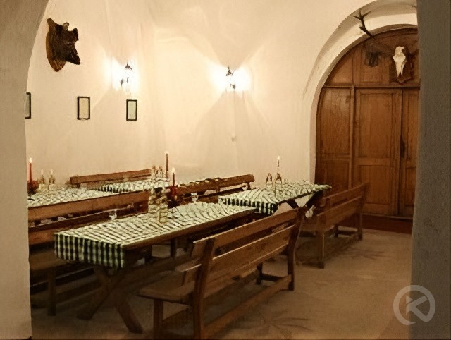 Doua Salcii Hostel Aiud 702269 thumb