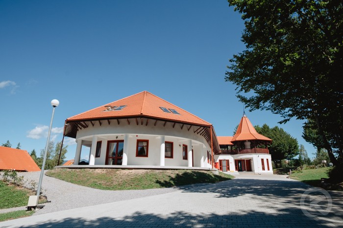 Erdélyi Erzsébet-tábor Izvoare 707761 thumb