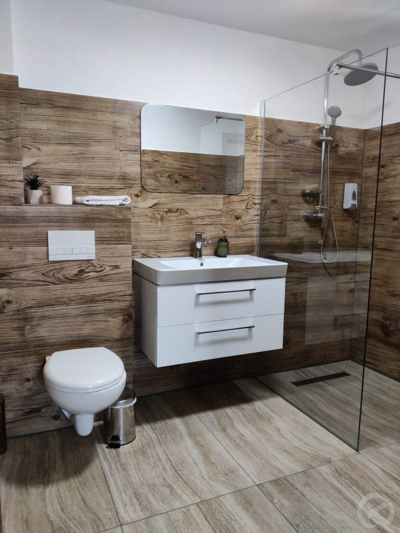 Toplita House Toplița 705770 thumb