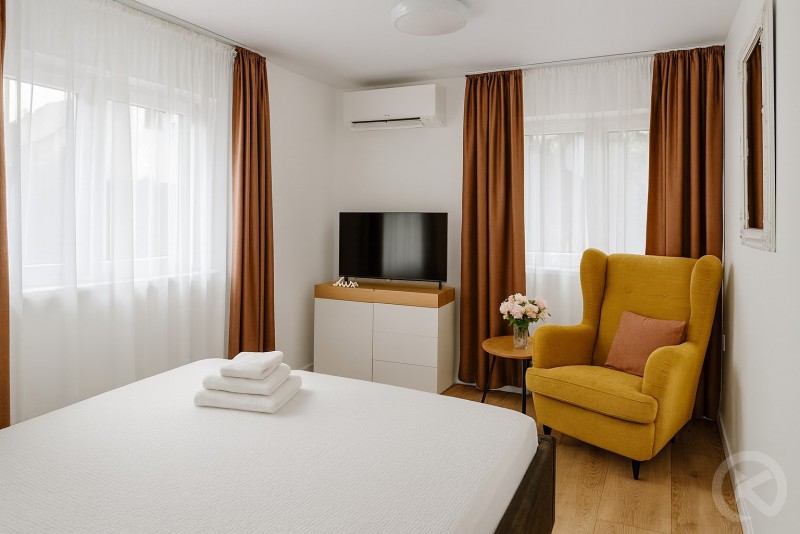 Casa Lipan Colibita – Mountain Cabin with Jacuzzi near the Lake Colibița 713261 thumb