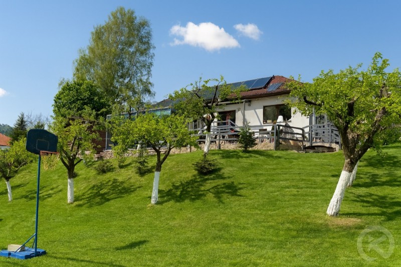 Casa Lipan Colibita – Mountain Cabin with Jacuzzi near the Lake Colibița 713273 thumb