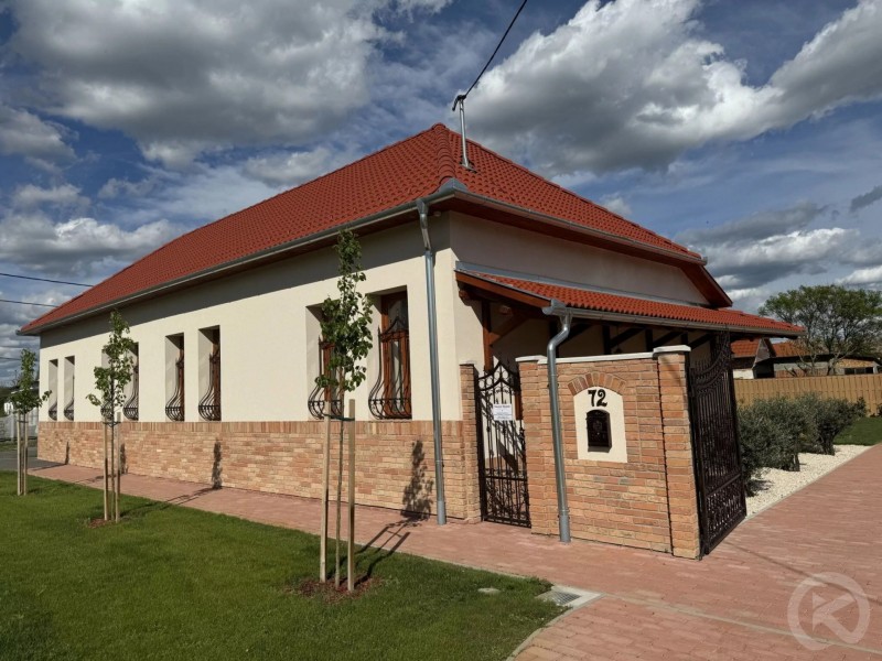 Sweet Home Apartment